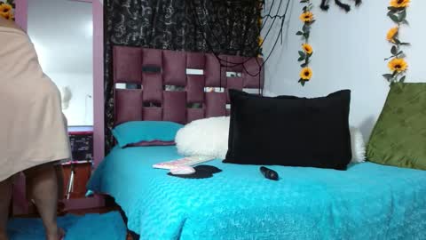 Snapshot of scarlett__jhonson chatting on 10-19-25, 07:14 Scarlett online show from 10-19-25, 07:14