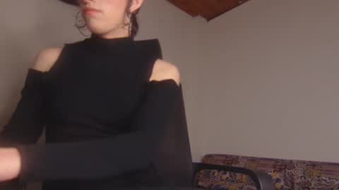 Snapshot of scarlett_crastrawberry chatting on 01-17-26, 10:46 scarlet online show from 01-17-26, 10:46