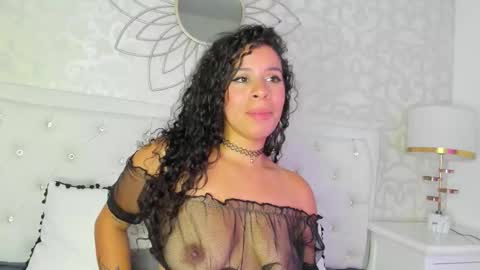 Snapshot of scarlett_d_ville chatting on 03-09-26, 03:32 scarlett d ville online show from 03-09-26, 03:32