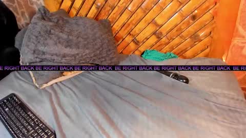 Mariana online show from 01-03-25, 03:01