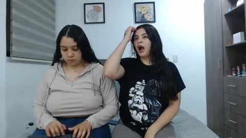 Scarlett and Jazmin online show from 06-09-26, 09:43
