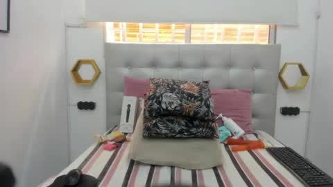 scarlett_fox20 online show from 09-11-25, 03:23