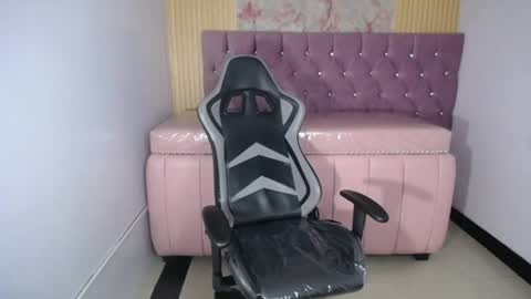 scarlett_jhonson_ch online show from 07-24-26, 08:23