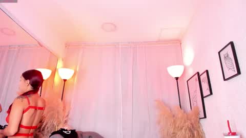 Snapshot of scarlett_johs chatting on 10-11-25, 12:04 Scarlett Johs online show from 10-11-25, 12:04