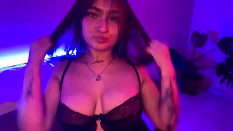 Snapshot of scarlett_king16 chatting on 05-07-26, 03:06 Scarlett King16 online show from 05-07-26, 03:06
