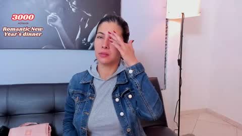 Scarlett online show from 12-29-24, 01:49