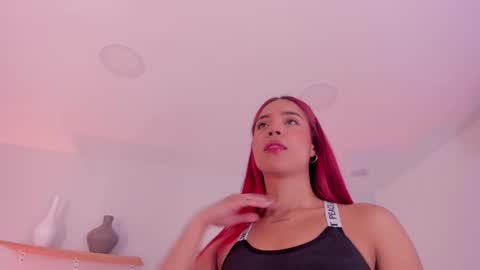 Scarlett Morgan online show from 02-17-25, 07:53