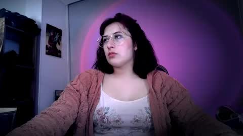 Snapshot of scarlett_sen chatting on 05-08-26, 03:06 Mistress Scarlett online show from 05-08-26, 03:06