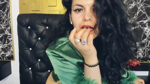 Scarlett online show from 12-20-24, 09:06