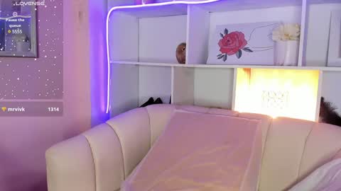 Snapshot of scarletta1215 chatting on 12-07-24, 01:40 Daniela Camacho online show from 12-07-24, 01:40