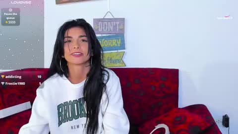 Snapshot of scarletta1215 chatting on 02-26-25, 06:15 Daniela Camacho online show from 02-26-25, 06:15