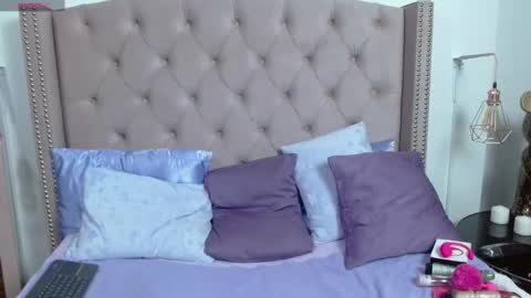 Snapshot of scarlettbooty chatting on 03-11-25, 06:32 scarlettbooty online show from 03-11-25, 06:32