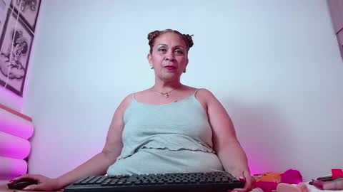 scarlettbooty online show from 11-25-25, 04:12