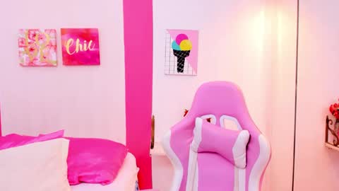 Scarlette  online show from 12-30-24, 04:40