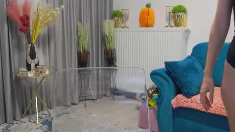 Snapshot of scarlettemptations chatting on 10-06-25, 04:21 Scarlett online show from 10-06-25, 04:21