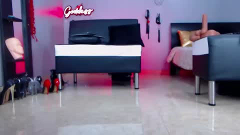 Snapshot of scarlettestone chatting on 12-11-24, 07:46 Marisol online show from 12-11-24, 07:46