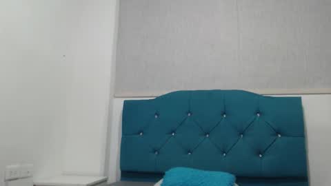 Snapshot of scarletth_foxx chatting on 10-24-25, 05:53 scarletth_foxx online show from 10-24-25, 05:53
