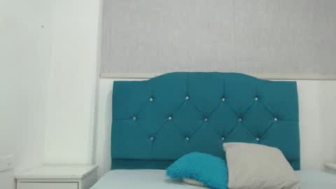 Snapshot of scarletth_foxx chatting on 10-27-25, 06:12 scarletth_foxx online show from 10-27-25, 06:12