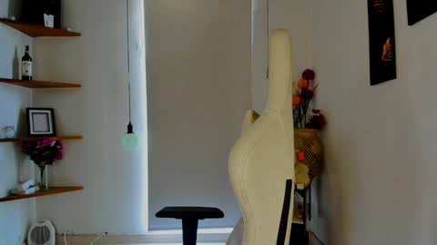 Scarlett online show from 01-22-25, 09:21