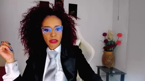 Scarlett online show from 09-18-25, 09:39