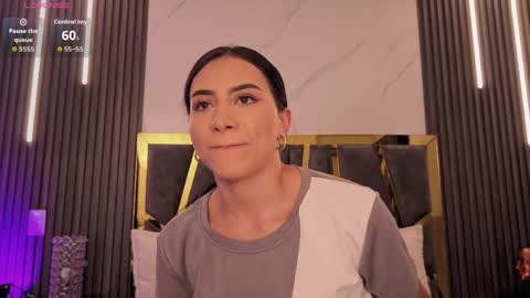 scarlettorres online show from 05-01-26, 06:23