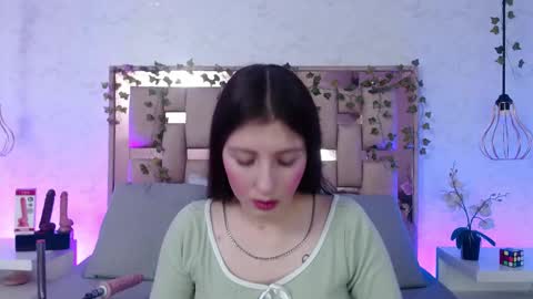 Snapshot of scarlettroxx chatting on 09-12-25, 11:32 Scarlet online show from 09-12-25, 11:32