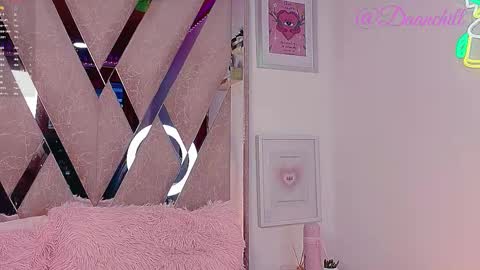 Snapshot of scarlettrusso1 chatting on 09-19-25, 12:06 Scarlett online show from 09-19-25, 12:06