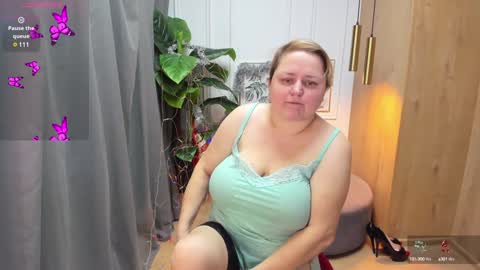 Snapshot of scarlettsoft chatting on 12-26-24, 05:47 Scarlett online show from 12-26-24, 05:47