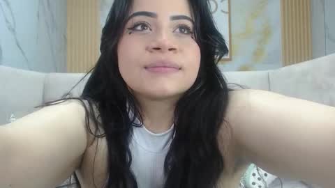 Snapshot of scarlettt_s chatting on 10-23-25, 09:13 Scarlett  online show from 10-23-25, 09:13