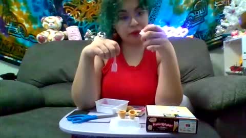 Snapshot of scarletttdesires chatting on 01-18-26, 12:14 scarletttdesires online show from 01-18-26, 12:14