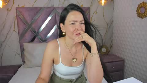 Snapshot of scarlettwilson_ chatting on 03-15-26, 06:47 scarlettwilson_ online show from 03-15-26, 06:47