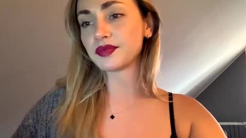 ScarlettxBlonde online show from 03-17-26, 03:26