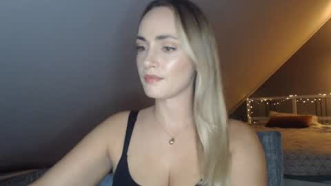 Snapshot of scarlettxblonde chatting on 07-21-26, 07:49 ScarlettxBlonde online show from 07-21-26, 07:49