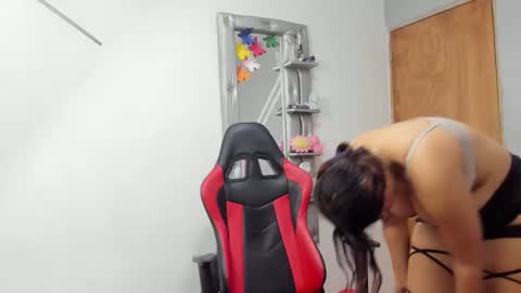 scarllet_lan online show from 12-07-24, 07:27