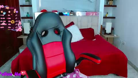 scarllet online show from 02-28-25, 12:09