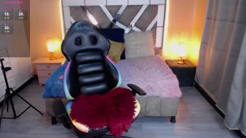 Scarllett online show from 12-19-24, 07:40