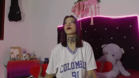Snapshot of scarllett_bdsm chatting on 06-18-26, 04:35 Scarllett online show from 06-18-26, 04:35