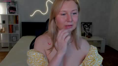 Samanta online show from 10-20-25, 01:28