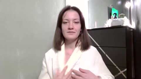 Snapshot of scented_elsa chatting on 11-20-25, 03:34 Elsa online show from 11-20-25, 03:34