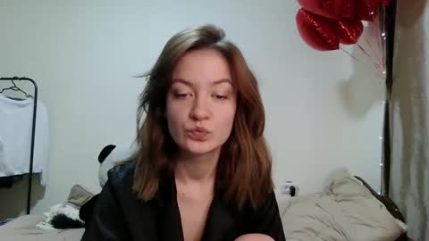 Snapshot of scented_elsa chatting on 02-18-26, 07:37 Elsa online show from 02-18-26, 07:37