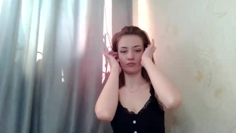 Snapshot of scented_elsa chatting on 03-16-26, 08:40 Elsa online show from 03-16-26, 08:40