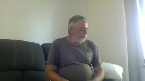 Schooner73 online show from 12-28-24, 02:33