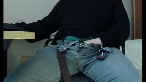 Snapshot of schwanz2023 chatting on 03-03-25, 01:20 Mick online show from 03-03-25, 01:20