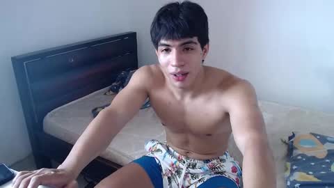 scoot2115 online show from 10-26-25, 05:52