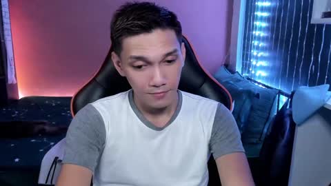 Snapshot of scorphoenix chatting on 01-12-25, 09:51 Not Angelo online show from 01-12-25, 09:51