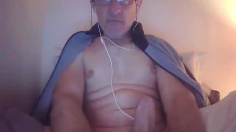 scotchwhieskie online show from 12-19-25, 11:45