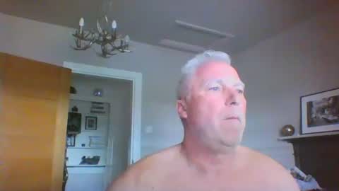 Snapshot of scoti55 chatting on 04-13-26, 01:38 scoti55 online show from 04-13-26, 01:38
