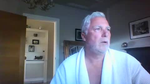 Snapshot of scoti55 chatting on 05-31-26, 06:09 scoti55 online show from 05-31-26, 06:09