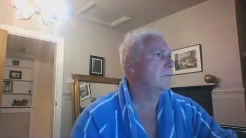 Snapshot of scoti55 chatting on 06-06-26, 07:29 scoti55 online show from 06-06-26, 07:29