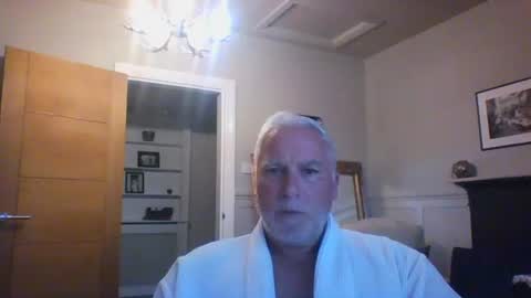 Snapshot of scoti55 chatting on 06-12-26, 08:08 scoti55 online show from 06-12-26, 08:08